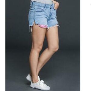 Gap 1969 girlfriend short with exposed pockets 24